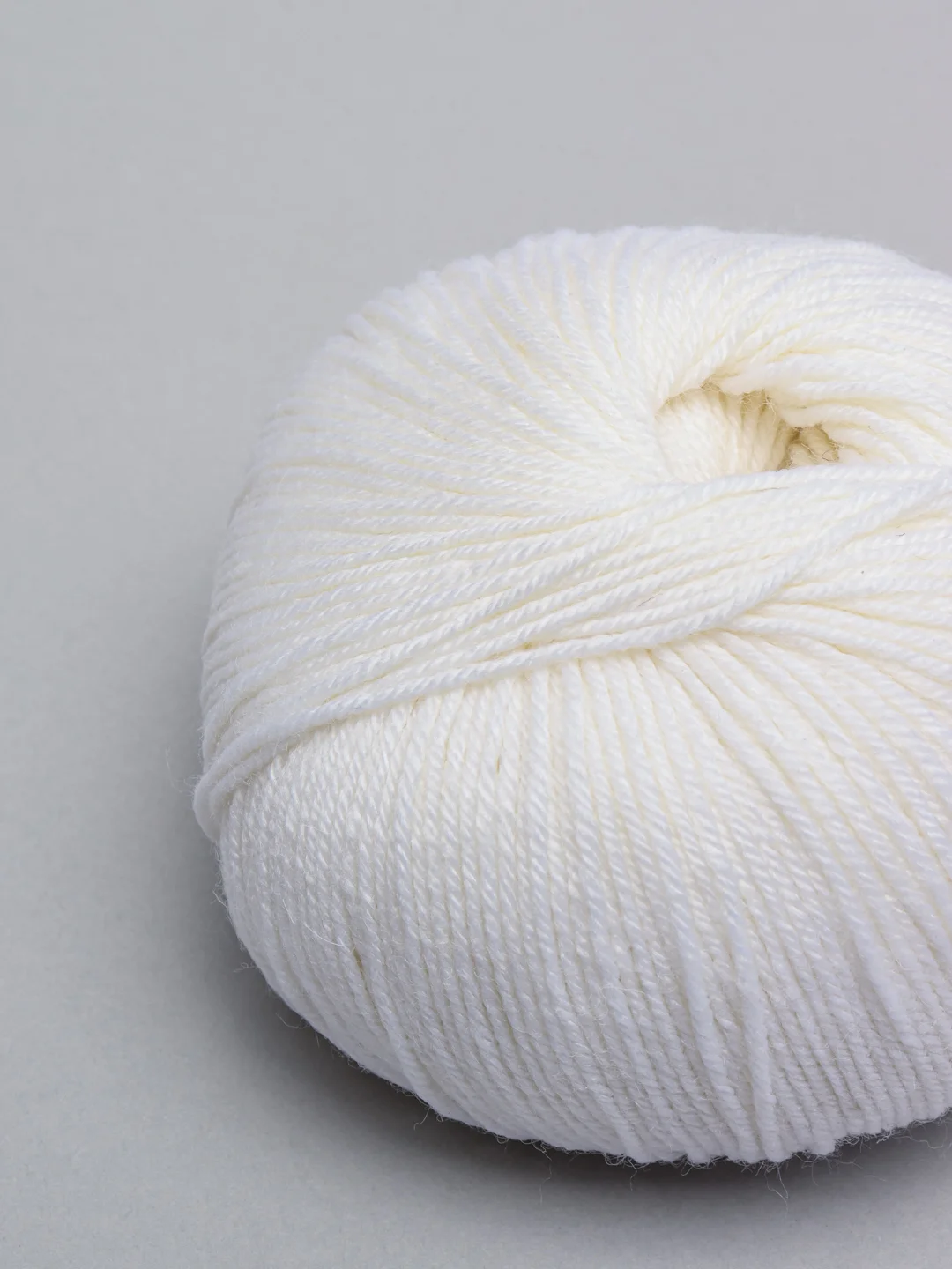 Белый пряжа  Gazzal Baby Wool  20% Кашемир 40% Акрил 40% Мериносовая шерсть 50г 175м