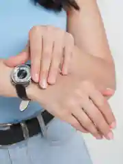 Черный женские кварцевые часы