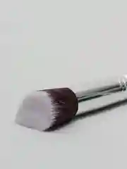 Слоновая кость кисть для макияжа лица