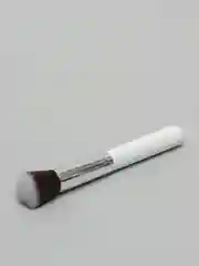 Серебряный кисть для макияжа лица