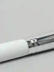 Белый кисть для макияжа лица