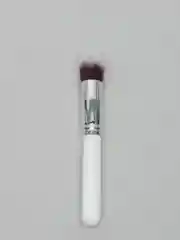 Белый кисть для макияжа лица