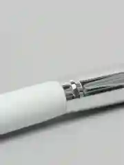 Молочный кисть для макияжа лица