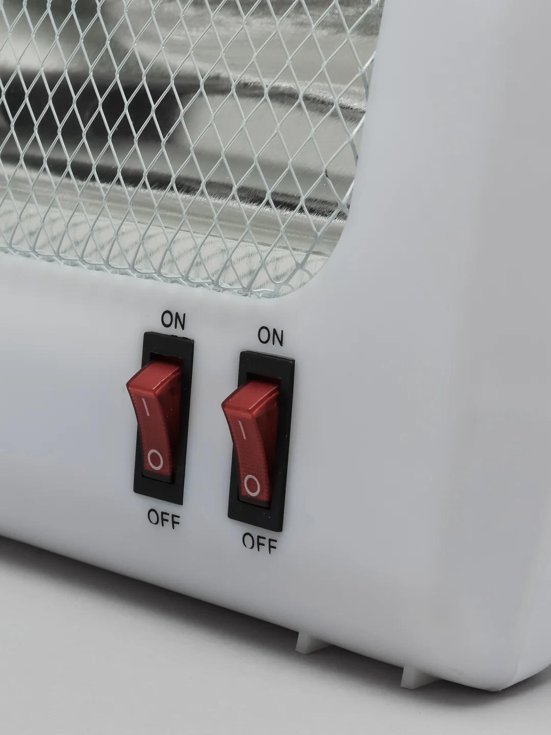 Белый обогреватель инфракрасный Sakura SA-0670W, 900 Вт