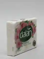 Натуральное мыло с ароматом роз Dalan, 600 г, 4 штуки по 150 г