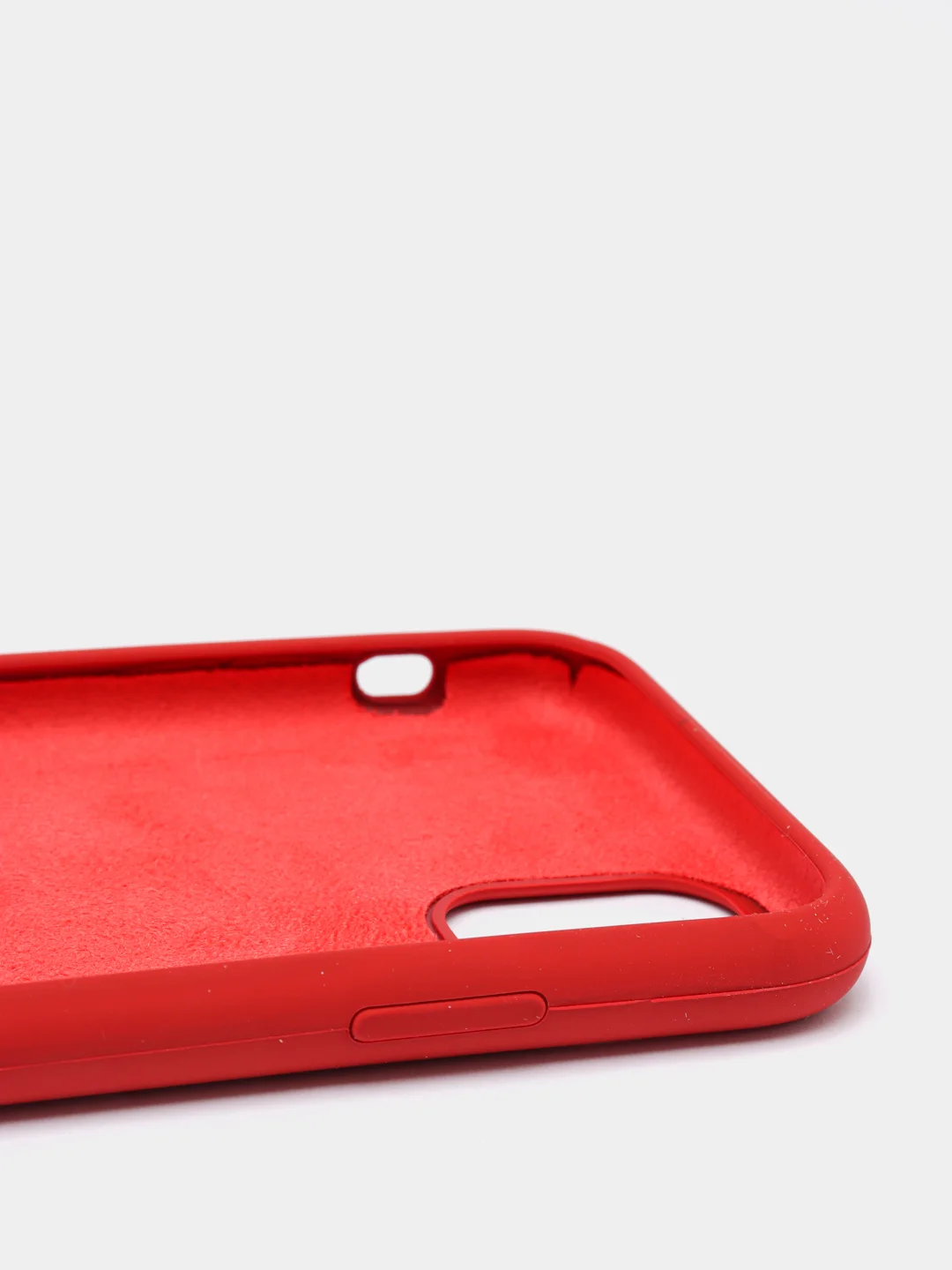 Алый чехлы на iPhone 11, 12, 12 Pro Silicone