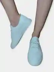 Женские кроссовки