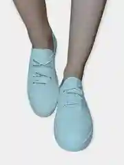 Женские кроссовки
