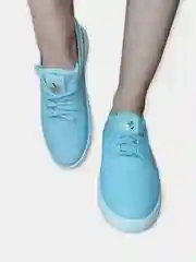 Кроссовки женские