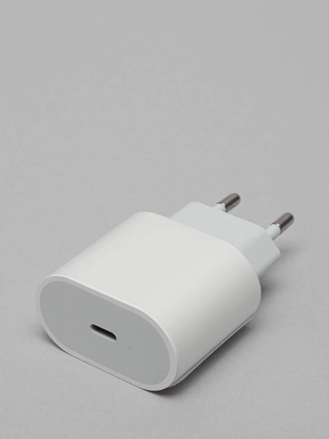 Сетевое зарядное устройство для Apple USB-C 20W