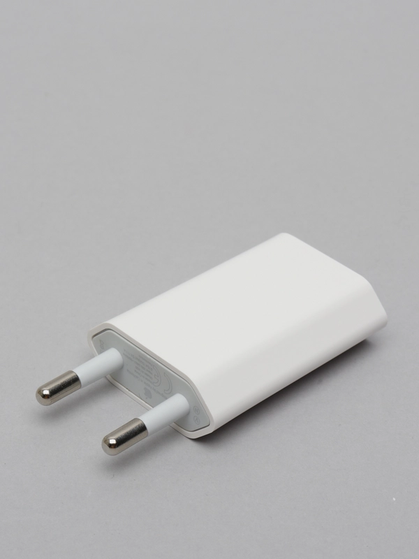 Зарядное устройство для iPhone (сетевой адаптер)