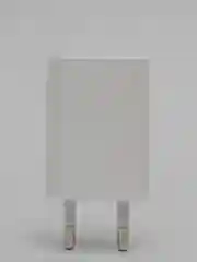 Зарядное устройство для iPhone (сетевой адаптер)