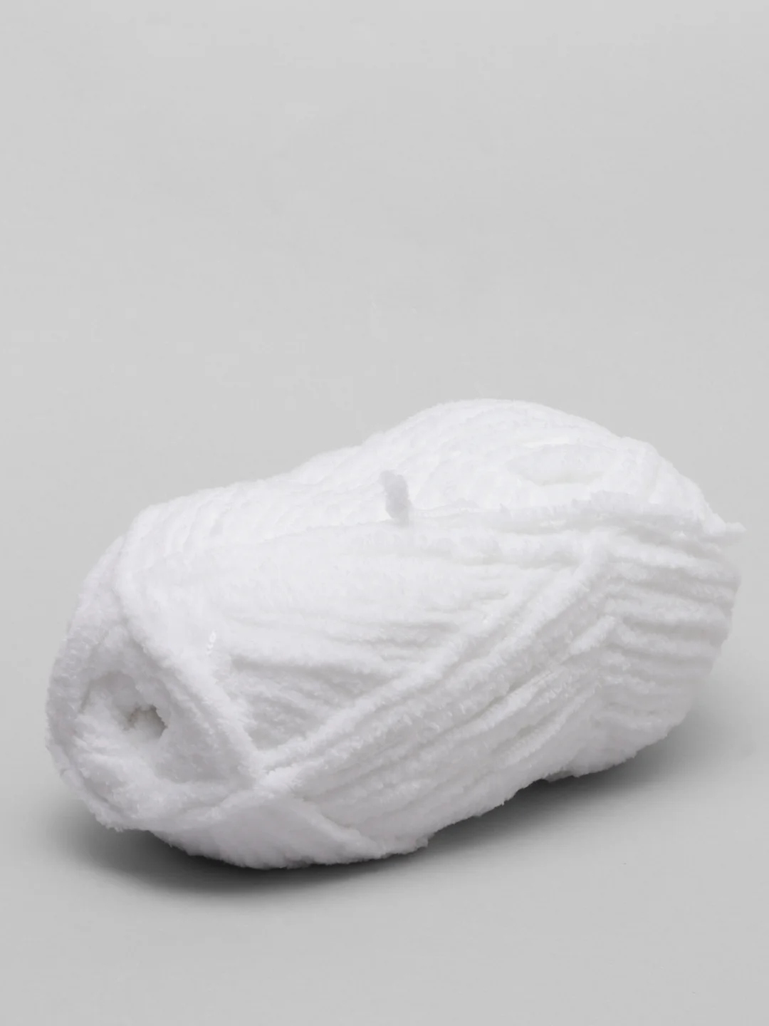 Белый пряжа плюшевая Alize Softy Plus, микрополиэстер, 100 г, 120 м