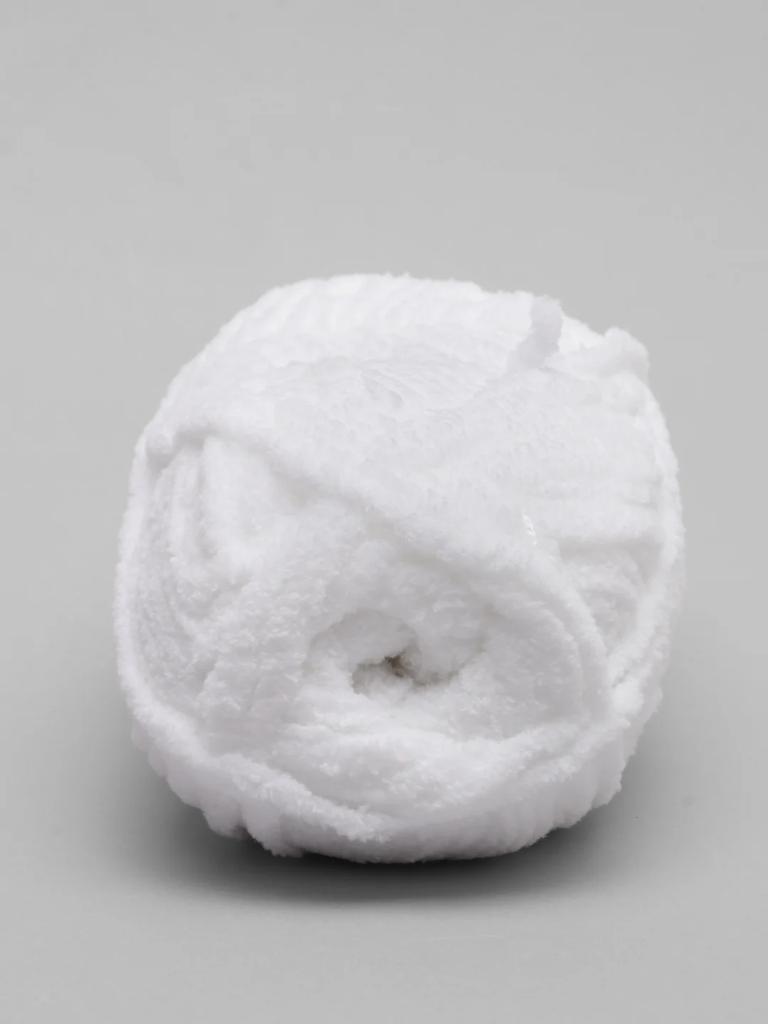 Белый пряжа плюшевая Alize Softy Plus, микрополиэстер, 100 г, 120 м