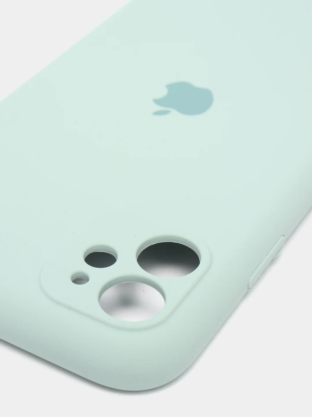 Бирюзовый силиконовый чехол iPhone 11, Silicone Case, с закрытым низом и защитой камеры