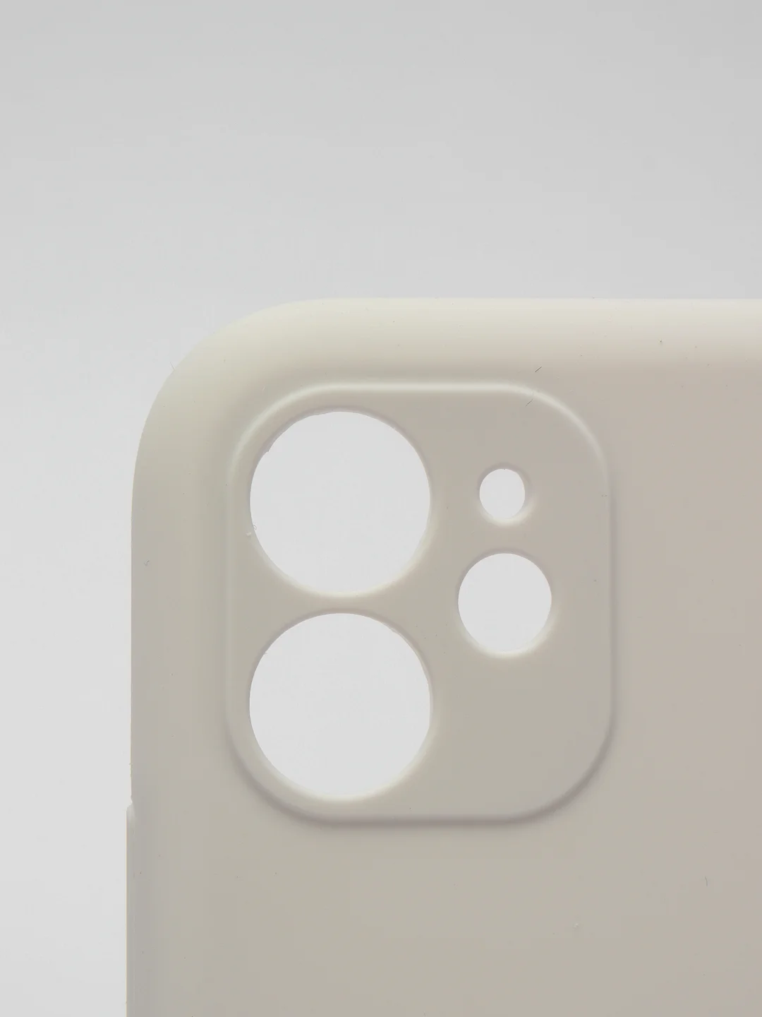 Бежевый силиконовый чехол iPhone 11, Silicone Case, с закрытым низом и защитой камеры