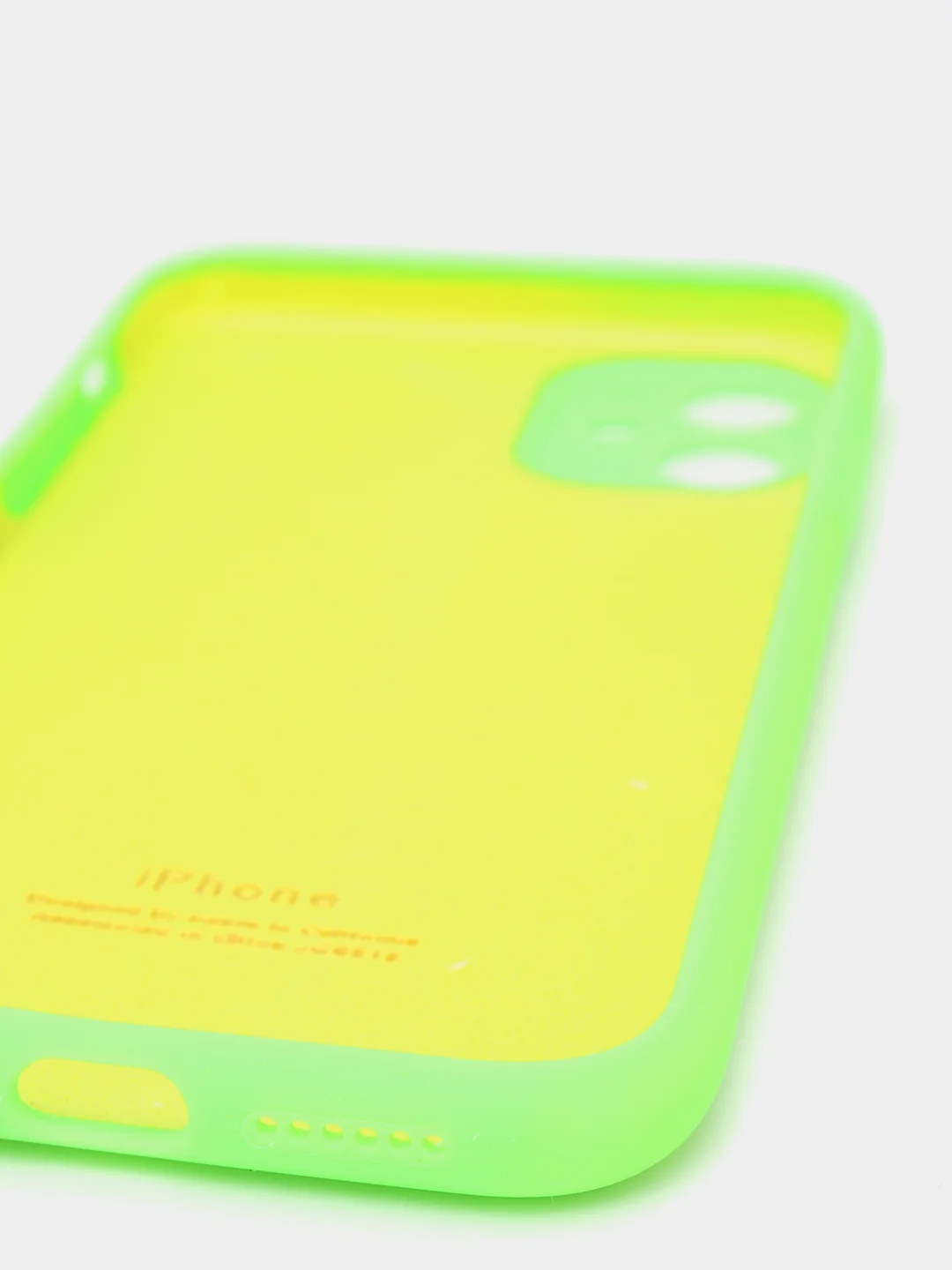 Салатовый силиконовый чехол iPhone 11, Silicone Case, с закрытым низом и защитой камеры