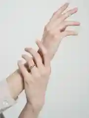 Витое кольцо цепочкой из стали