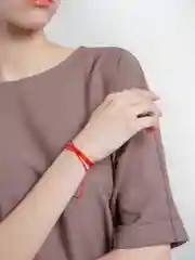 Красная нить-браслет