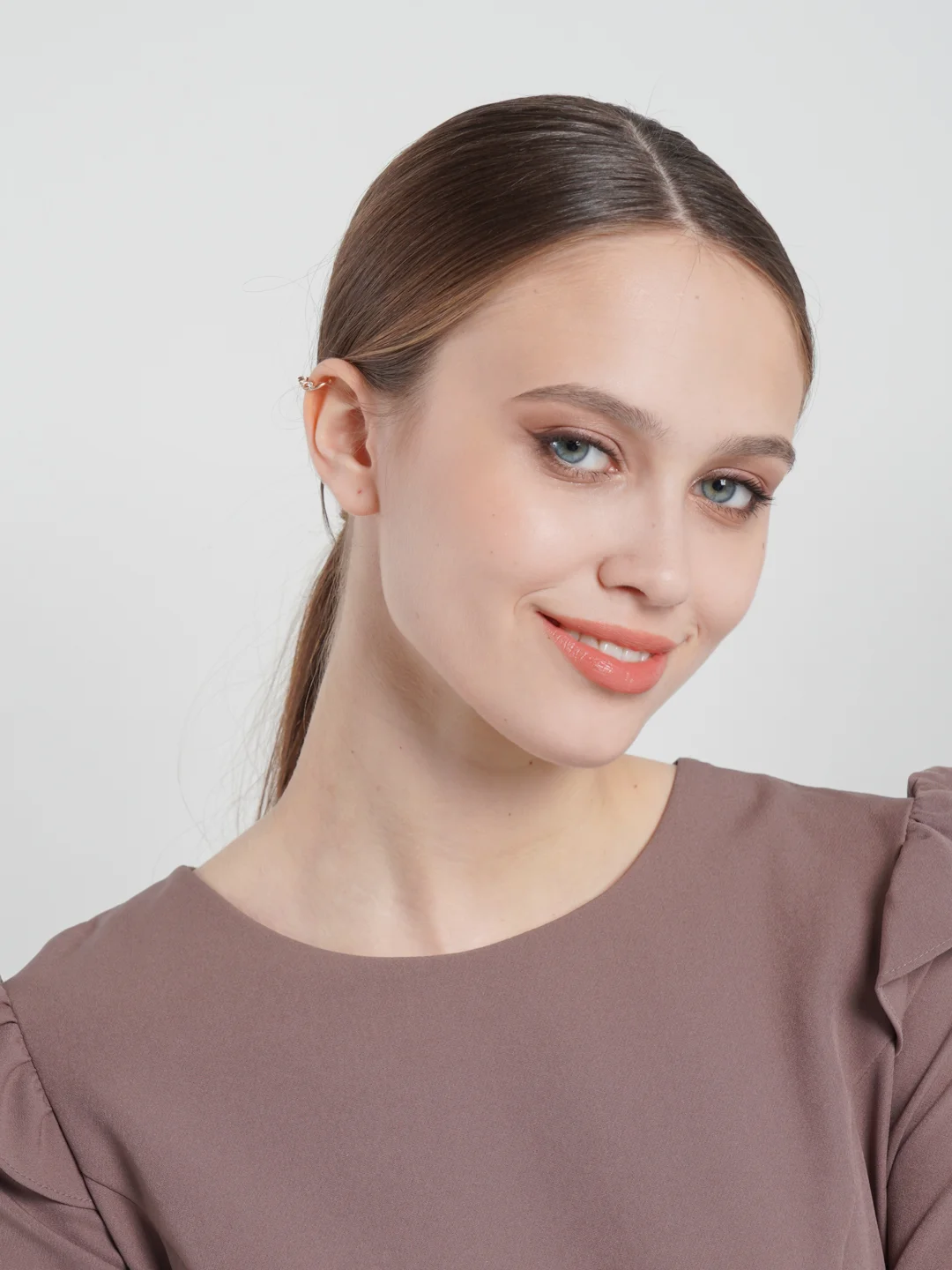 Золотой серьги каффы на уши в виде короны