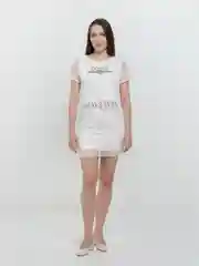 Белый кружевной костюм: топ и юбка