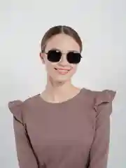 Черный очки солнцезащитные квадратной формы в тонкой оправе
