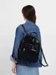 Алый рюкзак черный кожанный