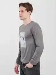 Черный футболка