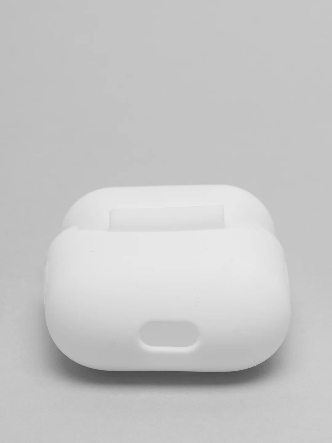 Белый силиконовый чехол для Apple AirPods 1 и AirPods 2