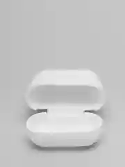 Белый силиконовый чехол для Apple AirPods 1 и AirPods 2