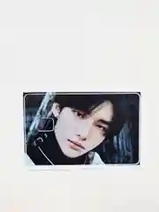 Аметистовый наклейка на банковскую карту stray kids