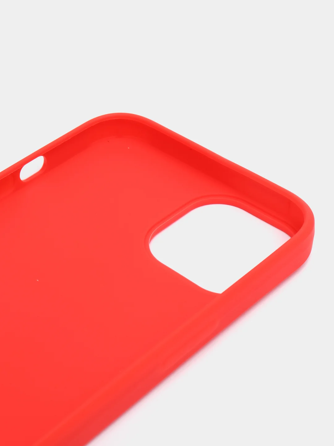 Красный силиконовый чехол КАРТОФАН для Apple iPhone 13 матовый тонкий, бортик-защита вокруг камер