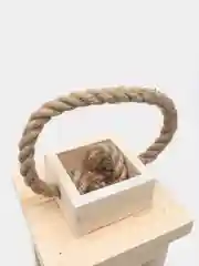 Белый фонарь-подсвечник декоративный