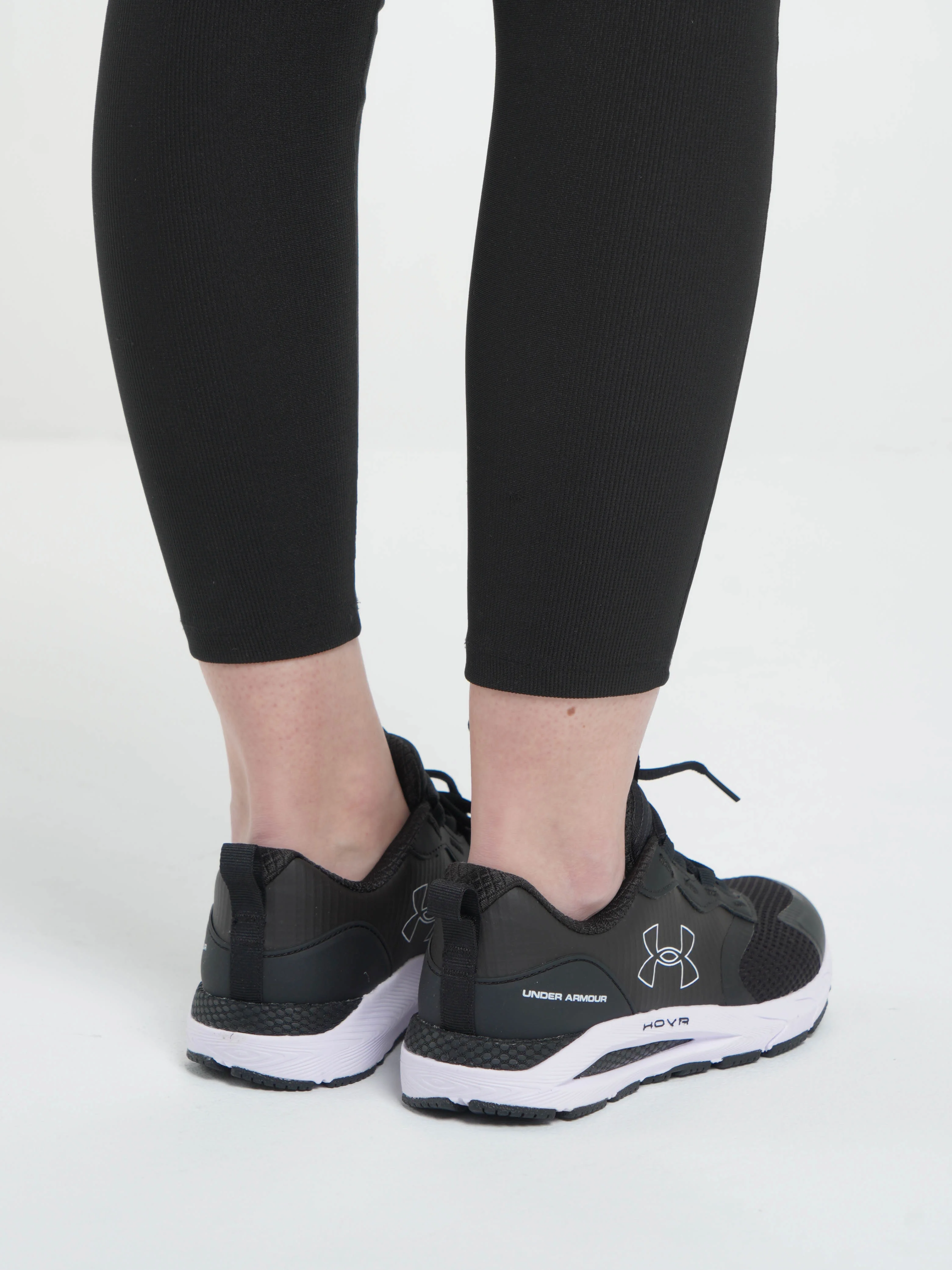 Кроссовки женские Under Armour W HOVR Sonic STRT