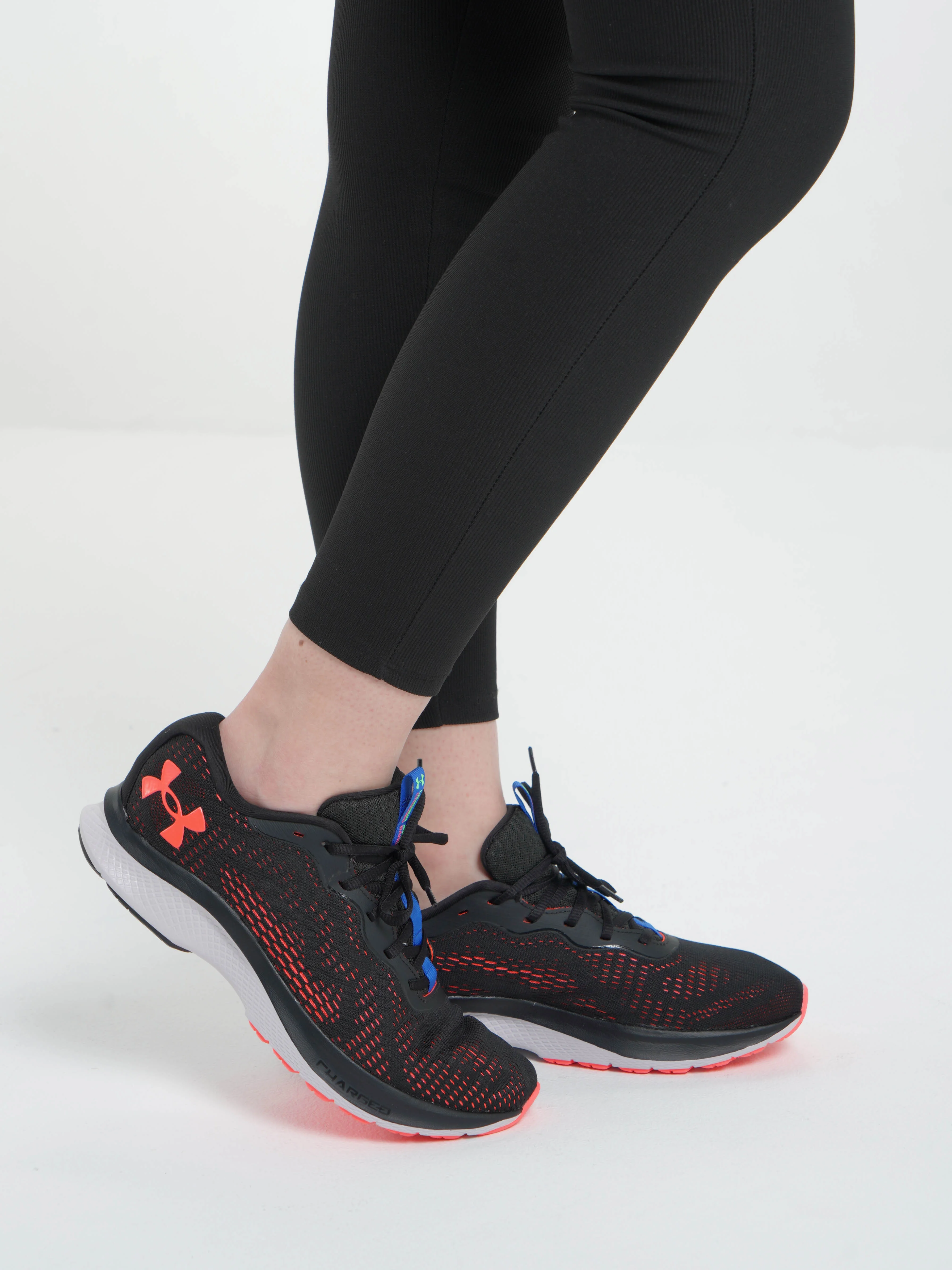 Кроссовки женские Under Armour W Charged Bandit 7