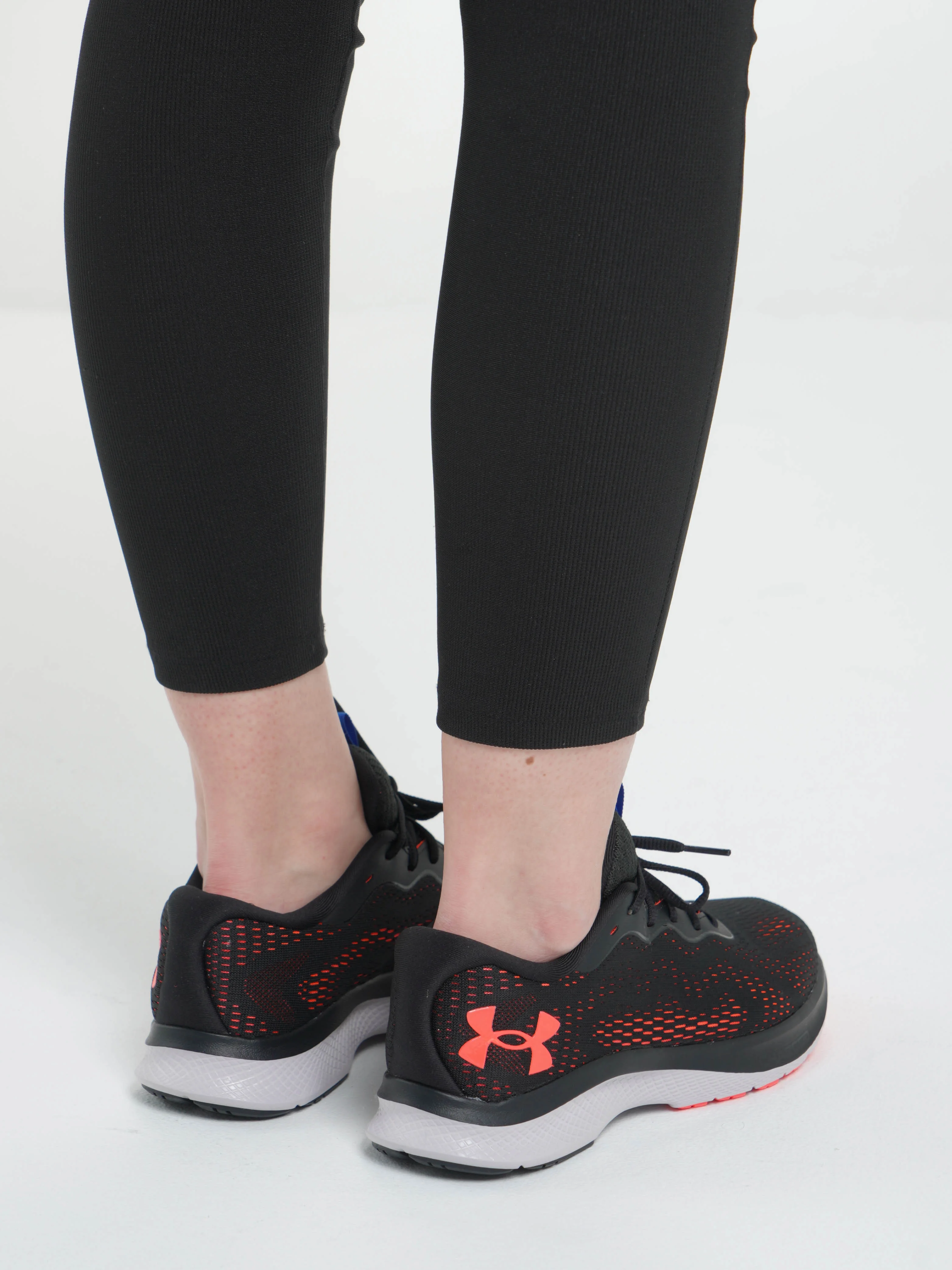 Кроссовки женские Under Armour W Charged Bandit 7