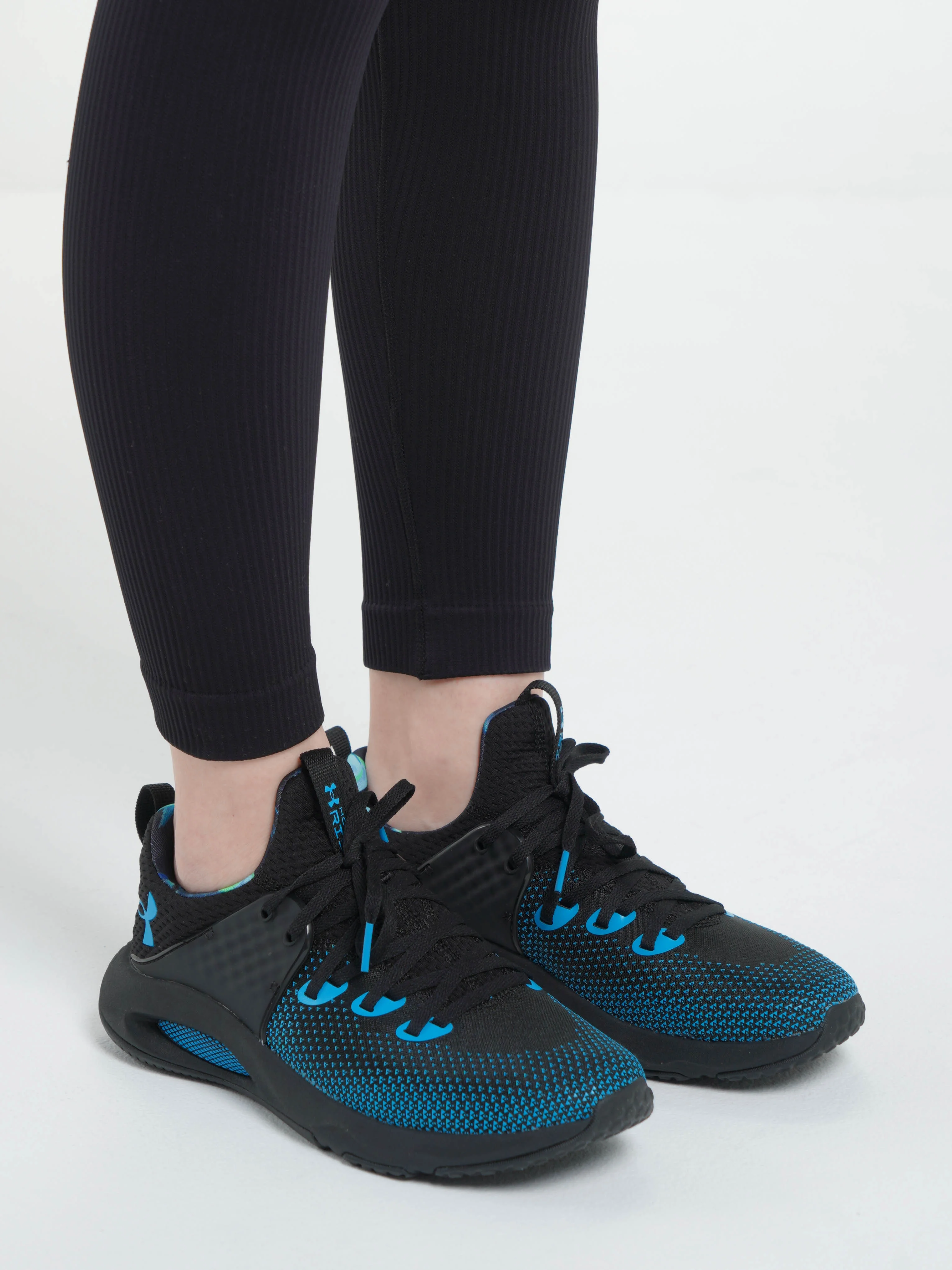 Кроссовки женские Under Armour W HOVR Rise 3 Novelty