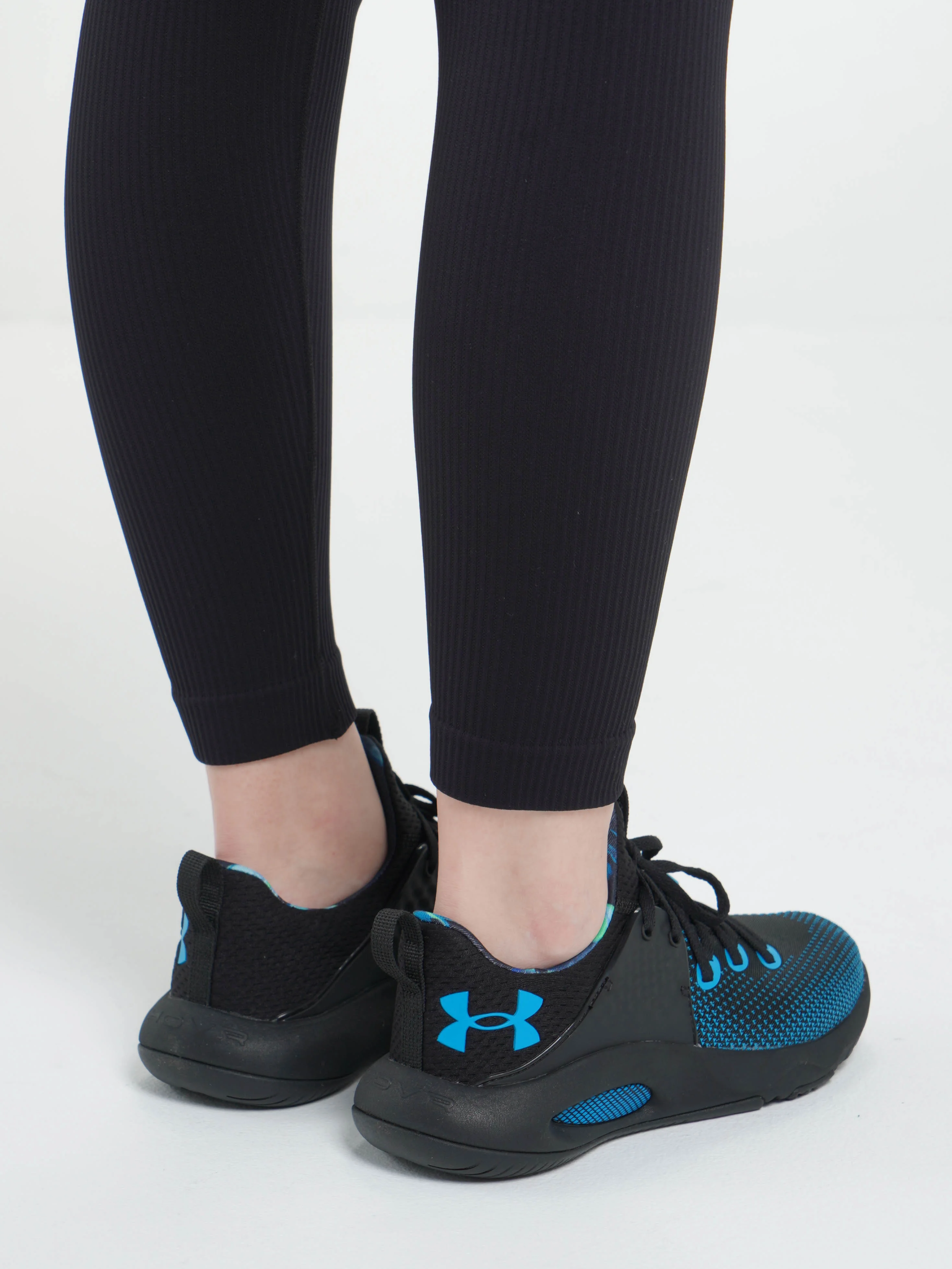 Кроссовки женские Under Armour W HOVR Rise 3 Novelty