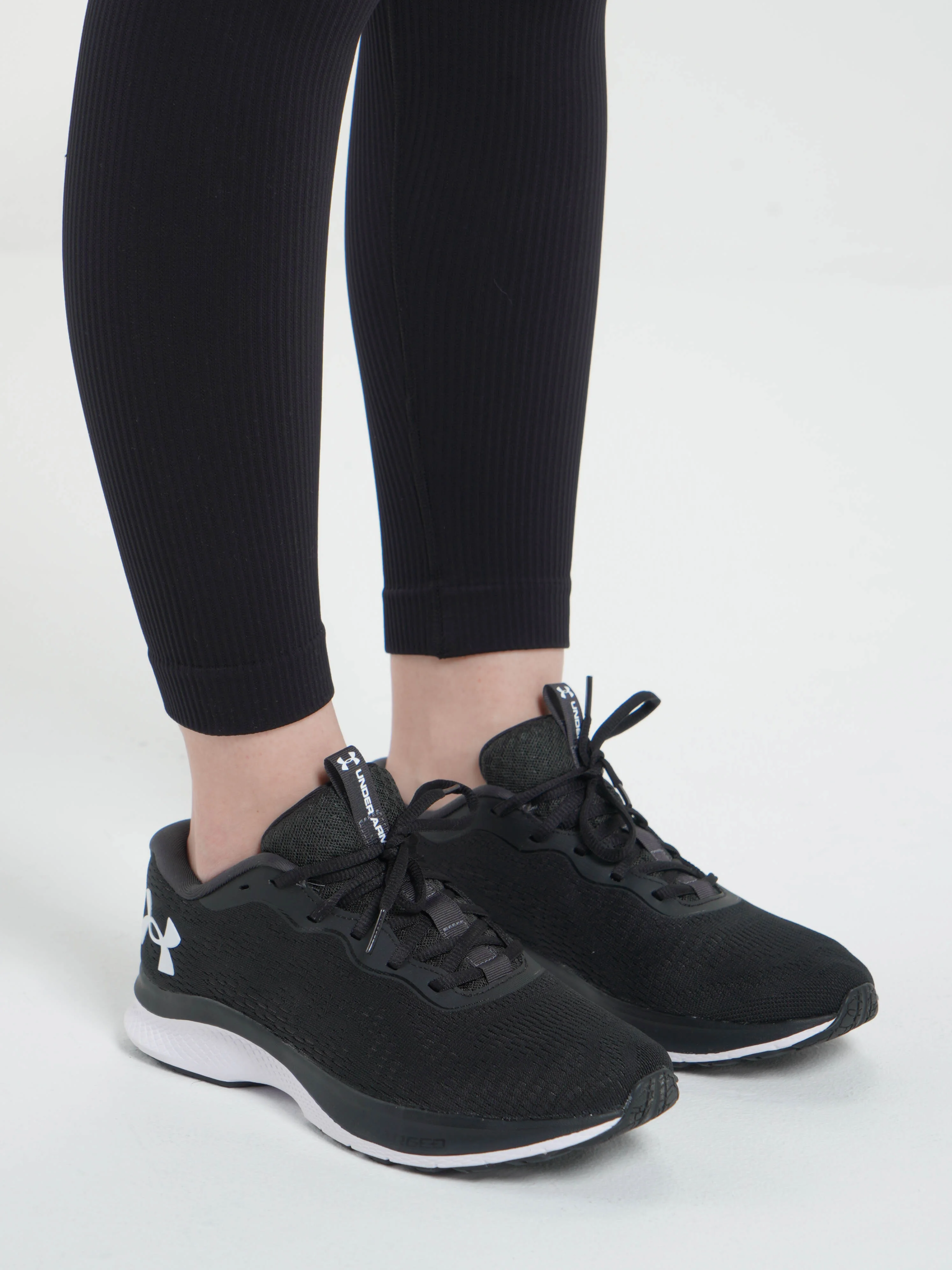 Кроссовки женские Under Armour W Charged Bandit 7