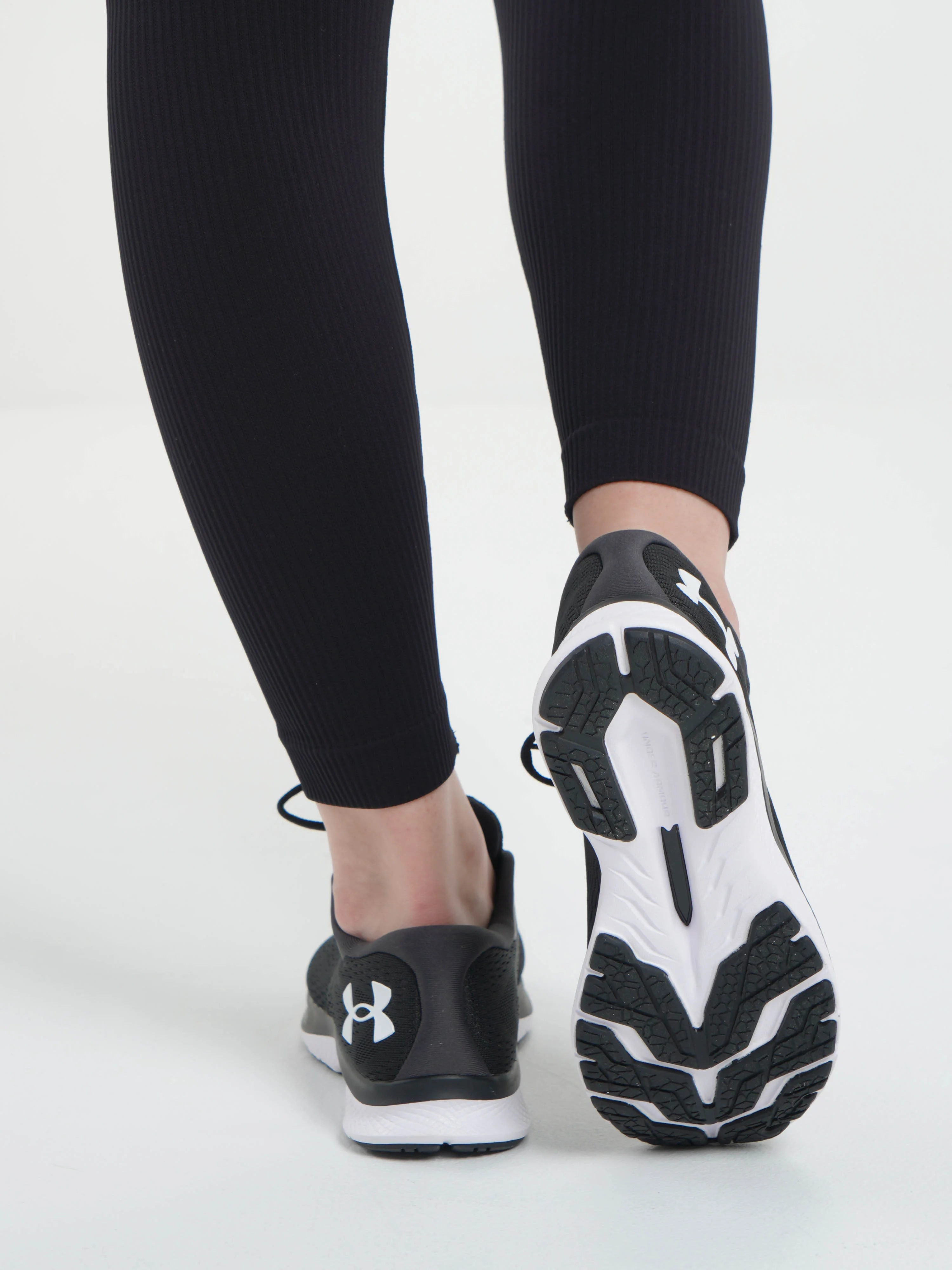 Кроссовки женские Under Armour W Charged Bandit 7