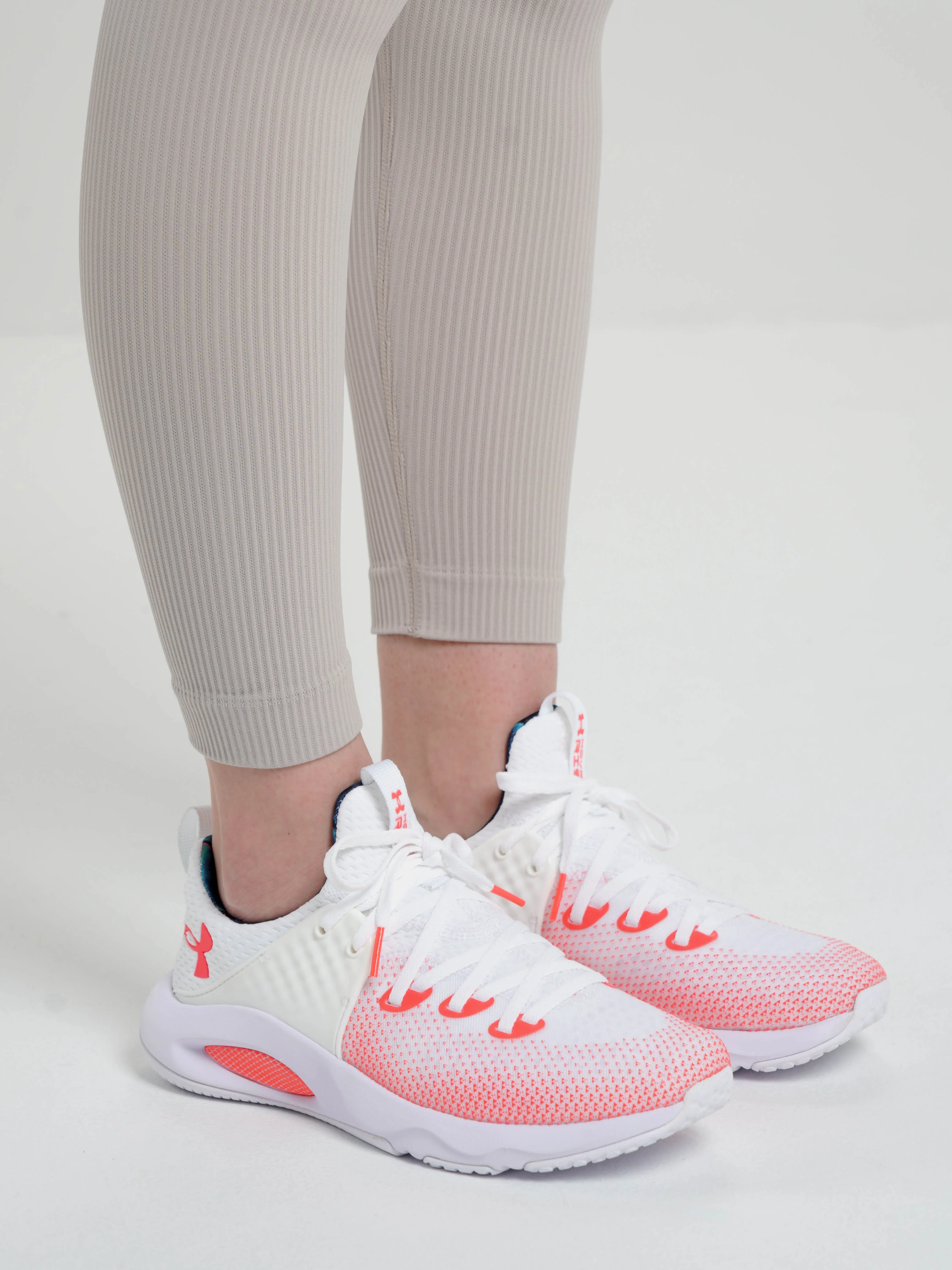 Кроссовки женские Under Armour W HOVR Rise 3 Novelty