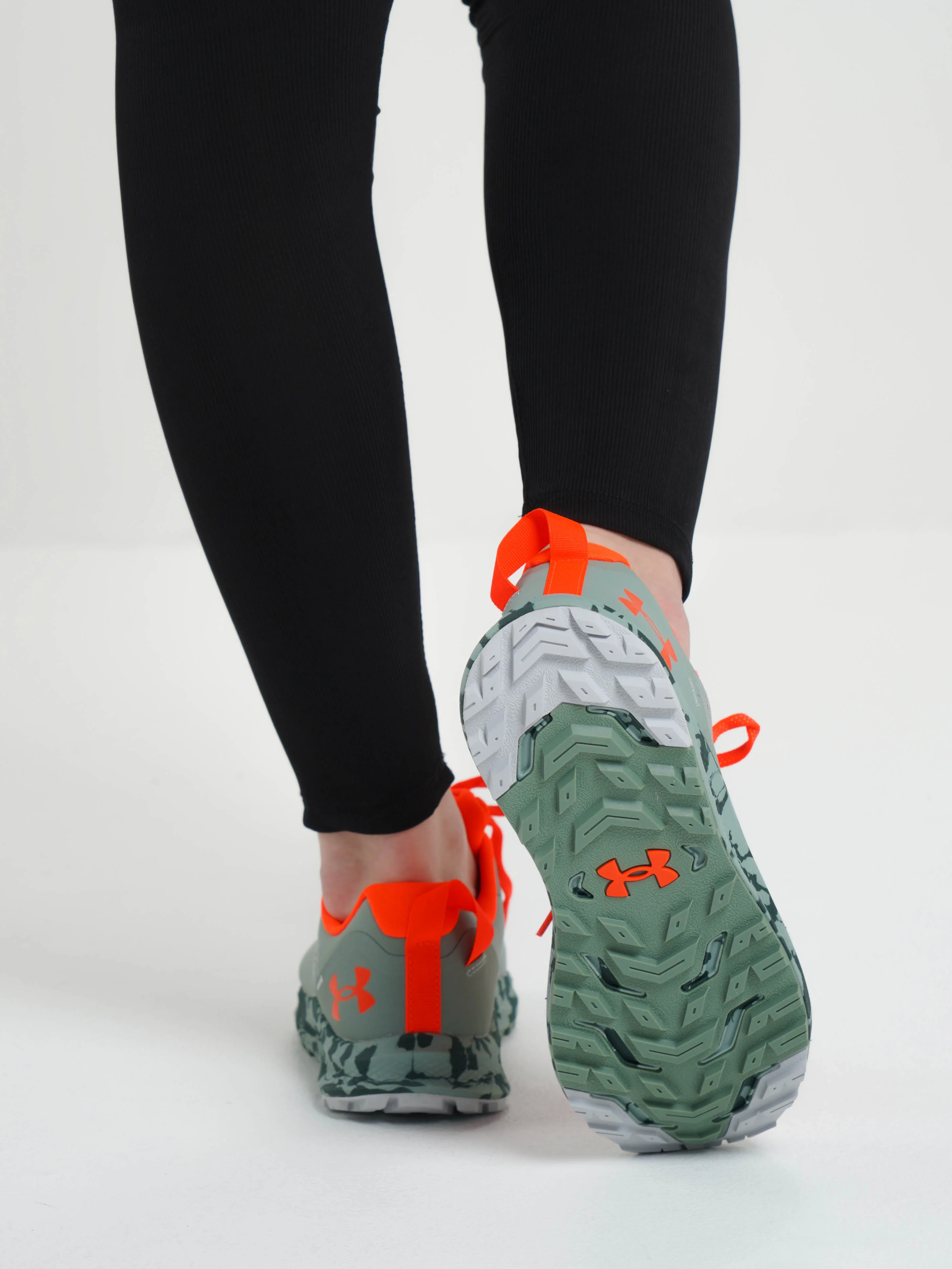 Кроссовки женские Under Armour W Charged Bandit TR 2