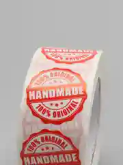 Алый наклейки для ручной работы Hand made 25 мм, 500 шт в рулоне, стикеры
