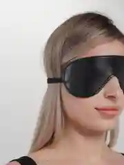 Кожаная маска на глаза БДСМ