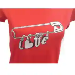 Футболка женская "Love on a pin"