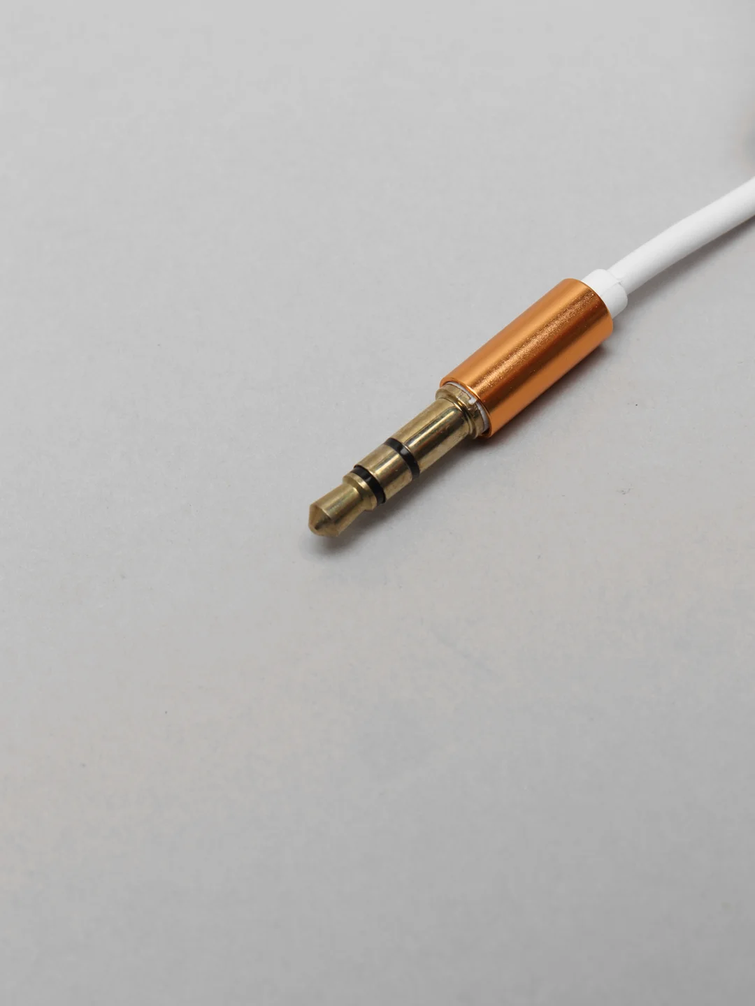 AUX jack 3.5 мм - кабель BYZ с позолоченным штеккером