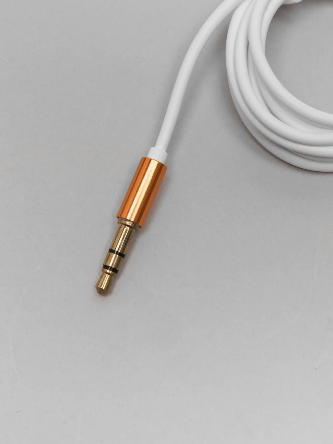 AUX jack 3.5 мм - кабель BYZ с позолоченным штеккером