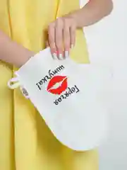 Белый рукавица для бани с вышивкой