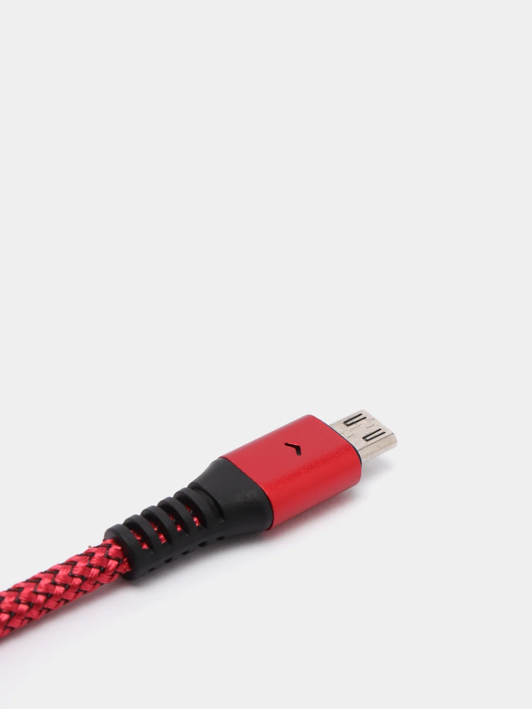 Красный кабель для зарядки телефона Micro-USB