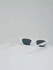 Белый солнцезащитные очки